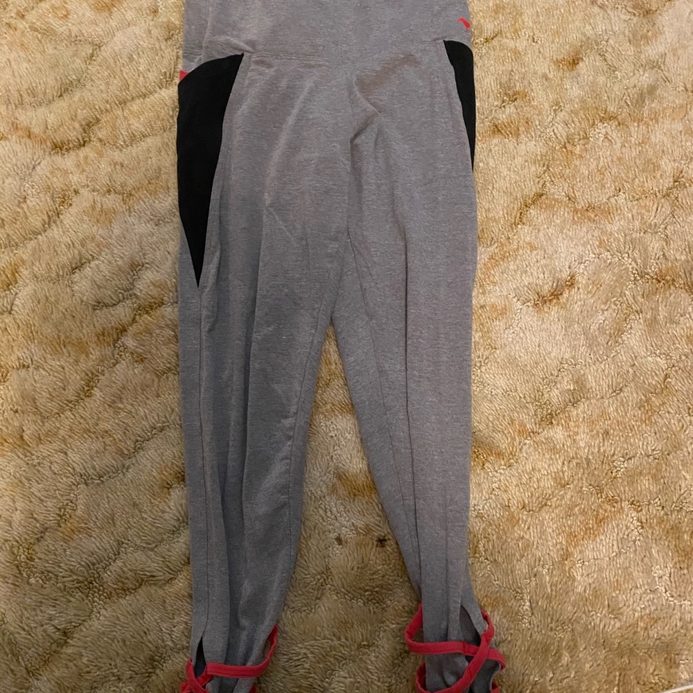Xtra small gray legging